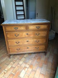 Comò Antico con comodini specchiera letto tavolo e