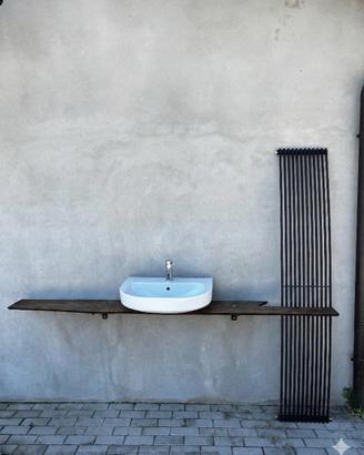 Mobili bagno con radiatore scaldasalviette