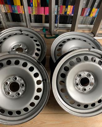 Nr 4 cerchi originali Mercedes 6,5x17 et 38