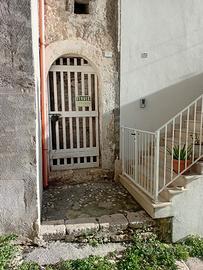 Locale deposito a Cagnano Varano