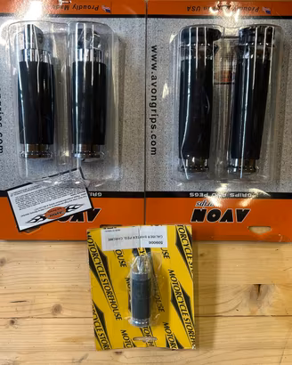 Manopole e Pedaliera Harley Davidson (Avon)
