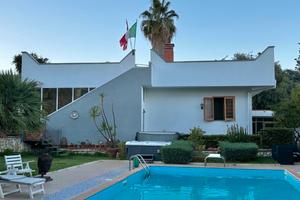 Villa in città Valuto permute