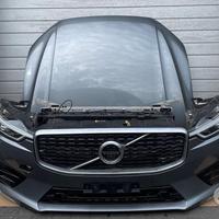 VOLVO x Lampada musata con cofano e paraurti compl
