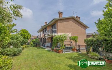 Villa Bifamiliare a Borgarello 7 locali