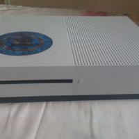 Xbox One S modello con lettore disco + joypad