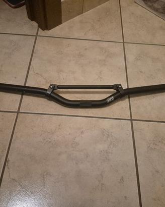 manubrio naked