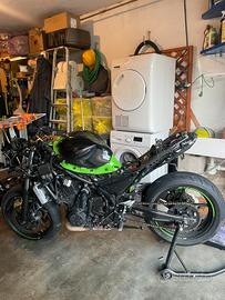 Kawasaki Ninja 650 2018 x Ricambi o x Riparazione