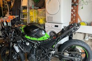 Kawasaki Ninja 650 2018 x Ricambi o x Riparazione