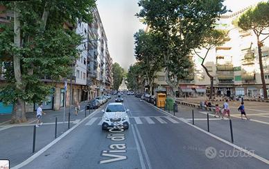 Immobile di 260 m² con 1 locale a Roma