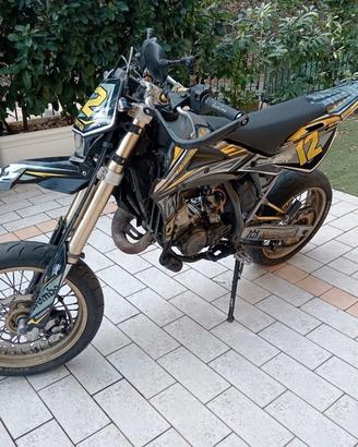 moto husqvarna sm 125 2T