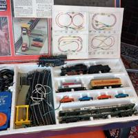 Scatola di trenini Lima  con parti aggiunte