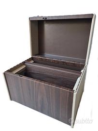 Schedario in metallo