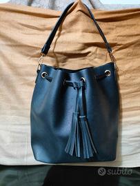 Secchiello sportivo nero