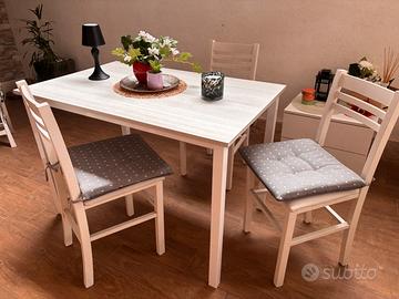 Tavolo con tre sedie mondoconvenienza