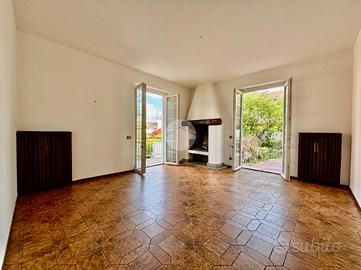 3 LOCALI A DESENZANO DEL GARDA