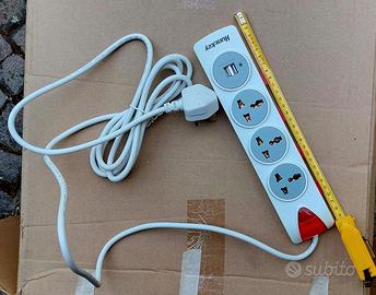 Spina elettrica UK con usb