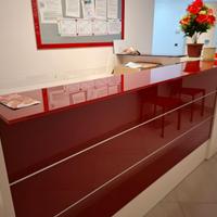 Soluzione per ufficio: Reception + Mobile archivio