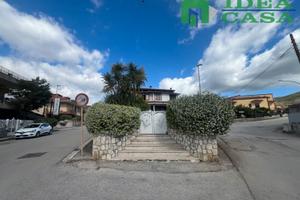 Villa con Ampi Spazi