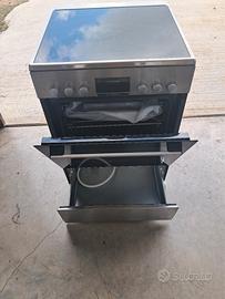 Cucina ad induzione con forno Bosch serie 4