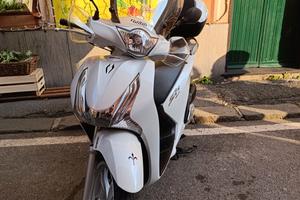 scooter Honda sh 150 del 2015