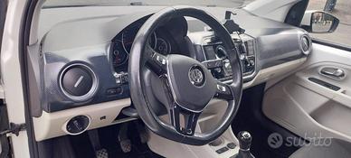 Volkswagen UP! 1.0 Metano Benzina