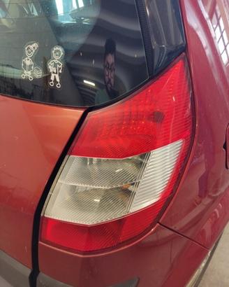 Fanale post dx RENAULT MEGANE SCENIC 2005