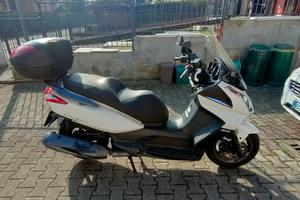 Kymco downtown 300i