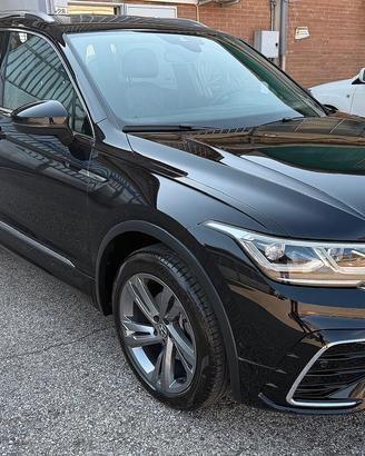 Volkswagen Tiguan Allspace 2.0 TDI SCR DSG R-Line 