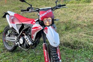 Fantic XEF 125 performance - 2023