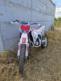 YAMAHA YZ125