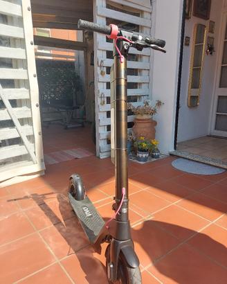 Monopattino elettrico 10” – 30/40 km autonomia – O