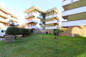 3 LOCALI A FRANCAVILLA AL MARE