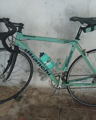 bicicletta bianchi colore Tiffany 