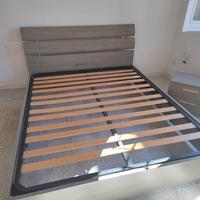 Letto due piazze e due comodini