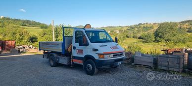 Iveco daily 65c15 gru e ribaltabile  trilaterale