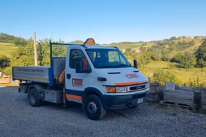 Iveco daily 65c15 gru e ribaltabile  trilaterale