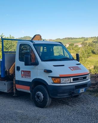 Iveco daily 65c15 gru e ribaltabile  trilaterale