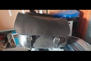 borsa laterale in pelle per moto 