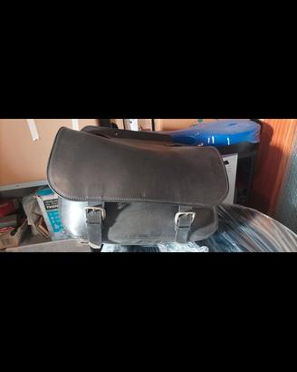 borsa laterale in pelle per moto 