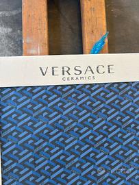 piastrelle versace la greca blu