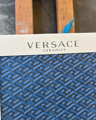 piastrelle versace la greca blu
