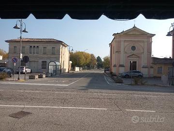 VILLIMPENTA CENTRO: SPLENDIDO NEGOZIO con VETRINE