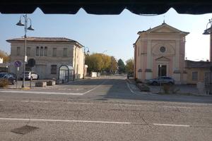 VILLIMPENTA CENTRO: SPLENDIDO NEGOZIO con VETRINE