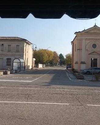VILLIMPENTA CENTRO: SPLENDIDO NEGOZIO con VETRINE
