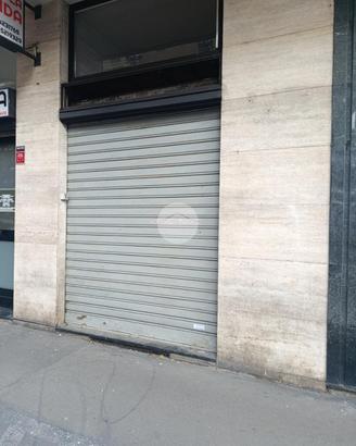 NEGOZIO A MILANO