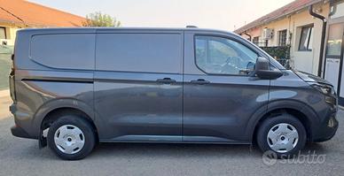 FORD  TRANSIT CUSTOM 2000 cc con gancio traino