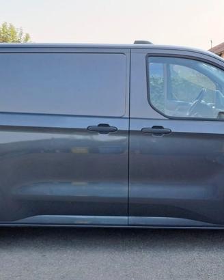 FORD  TRANSIT CUSTOM 2000 cc con gancio traino