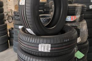 4 Gomme Nuove Bridgestone T6 205/65 R17 100Y XL