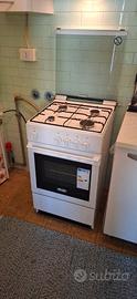 Cucina De’Longhi SESW 554 N – 4 fuochi gas + forno