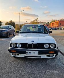 BMW E30 1989